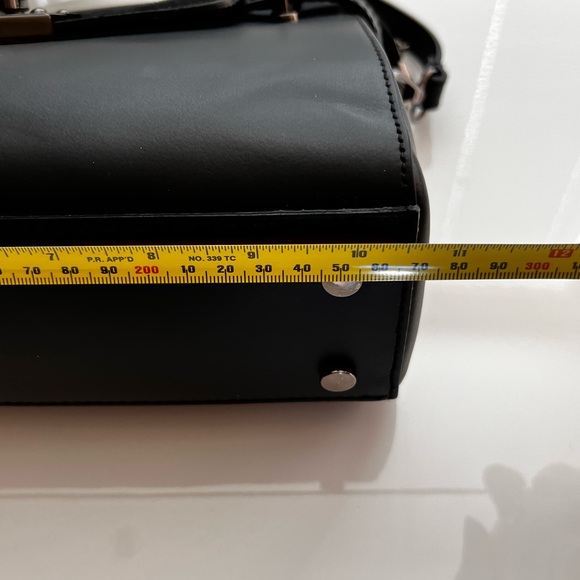 Leather and suede bag classic satchel shape design, made in Italy - Picture 7 of 15